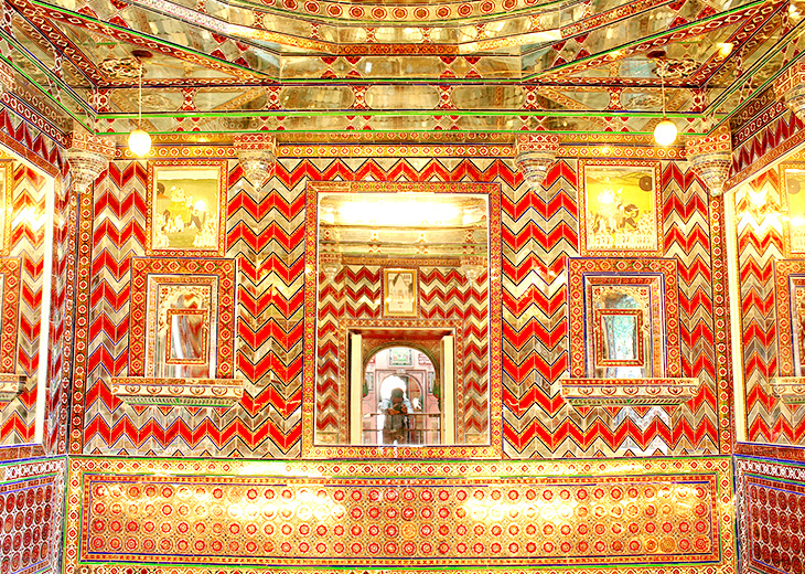 city palace udaipur interior